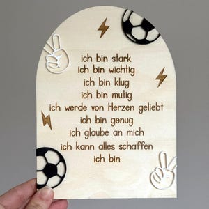 Schulkind 2025 Geschenk personalisiert Holz /Affirmation Ermutigung Geschenk Kinder /Einschulung Fußball /Kinderzimmerdeko Schultüte