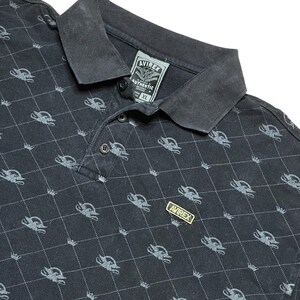 Camisa polo vintage Avirex con estampado integral, talla XL para hombre, manga corta y cuello. imagen 5