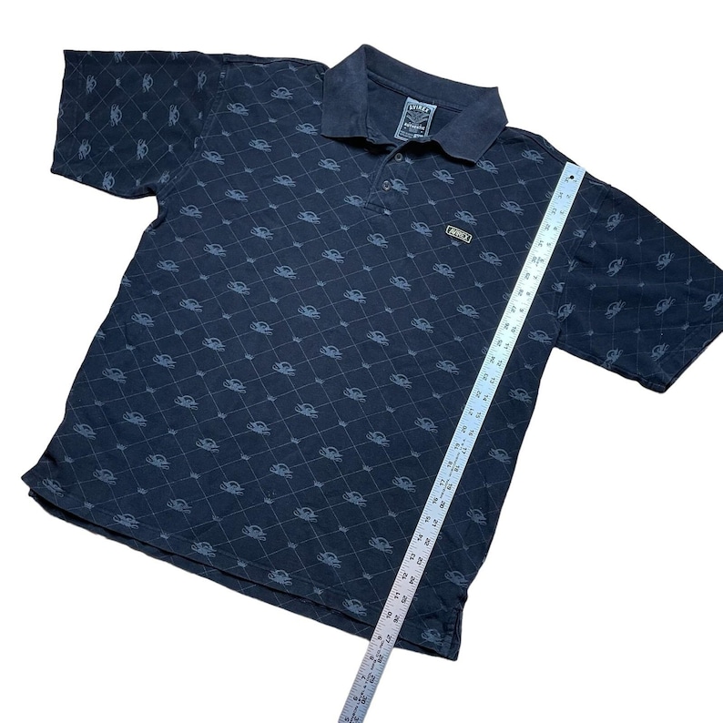 Camisa polo vintage Avirex con estampado integral, talla XL para hombre, manga corta y cuello. imagen 8