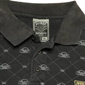 Camisa polo vintage Avirex con estampado integral, talla XL para hombre, manga corta y cuello. imagen 6