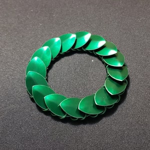 Dragon Scale Stretch Bracelet - Green Anodized Aluminum