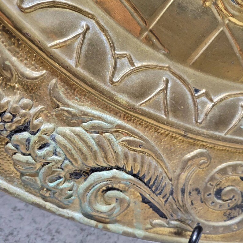 Brass Wall Plate Vintage Colonial Style Wall Hanging English Cottage