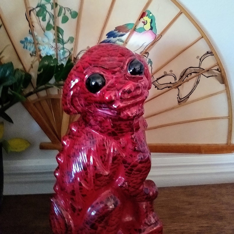 red foo dog statue