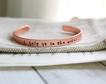 Braccialetto con polsino personalizzato per battesimo in rame "L'ho lasciato nell'acqua" / regalo per battesimo / "L'ho lasciato nell'acqua" / regalo per braccialetto religioso per battesimo