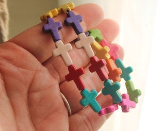 Braccialetto fatto a mano con perline a croce multicolore in magnesite per donna cristiana / Gioielli per battesimo cristiano / Gioielli pasquali / Gioielli con croce