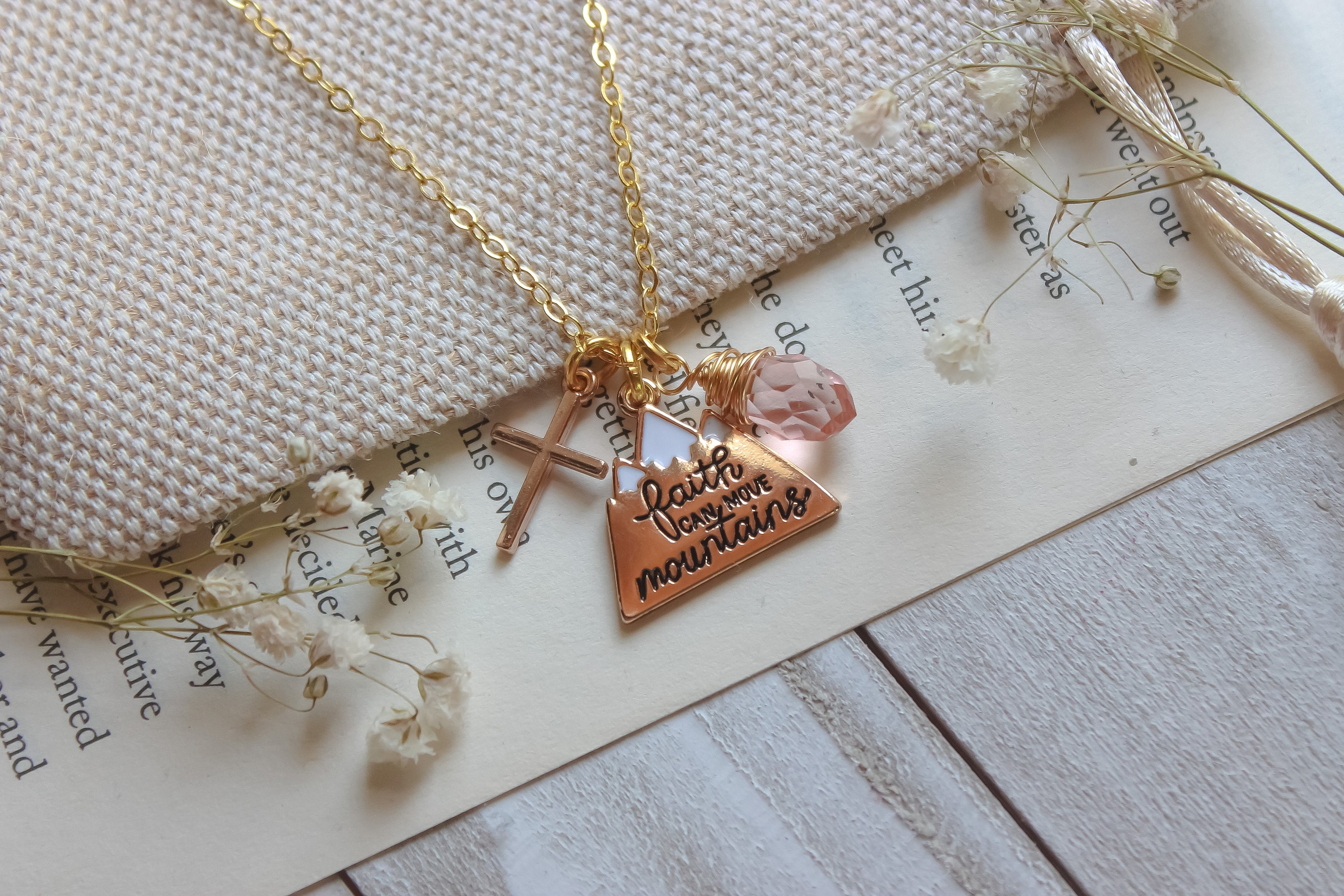 Medaglia del Sacro Cuore di Gesù placcata in oro, ciondolo a forma di cuore Milagro riempito in oro, cuore in micro pavé, ciondolo a forma di cuore, collana con ciondolo del Sacro