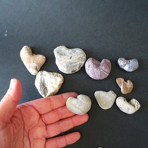 Set of 9 small genuine heart shaped beach stones, 1 1/8-2 1/4&#39;&#39; (3-5.5 cm)/Natural Greek small heart stones, variety of colors/Beach crafts