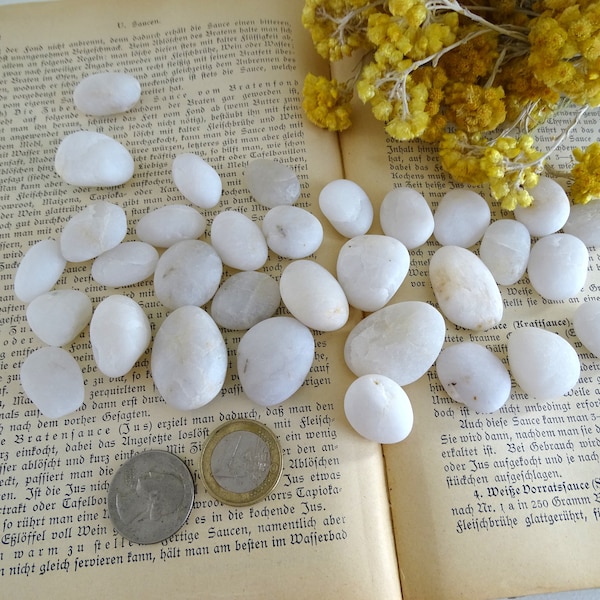 32 Strand Steine mit abgerundeten weißen Quarz Steinen, 2-3 cm, 1/2lb (230g) / lose Steine zum Basteln und Dekorieren