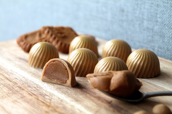 Caramel & Biscoff Pralines - Luxury Pralines - Belgian Caramel Chocolate - Biscoff Spread Ganache - Perfect Gift Idea