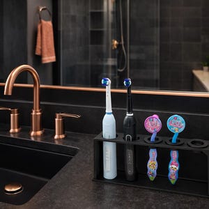 Personalised Toothbrush holder, Toothbrush stand for 5, 4, 3, 2, 1 toothbrushes, Holds electric and non electric toothbrushes image 3
