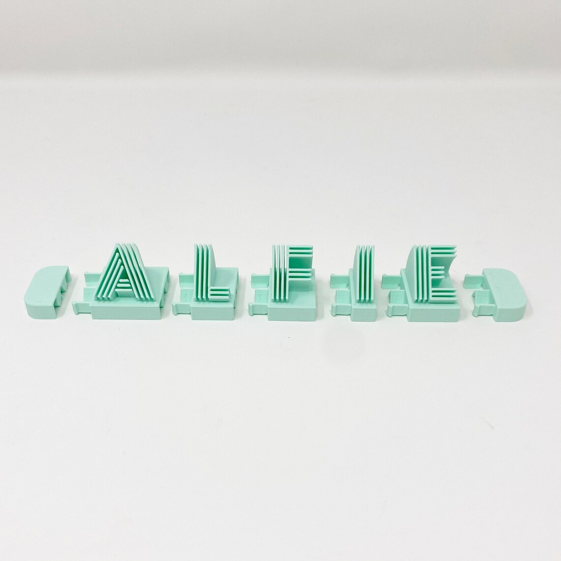 Click Together Line Desk Name Plate - Desk Name Plaque - Teacher Desk ...