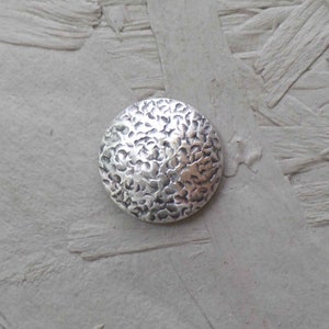 Magnetic brooch curved, hammered surface, 23 mm