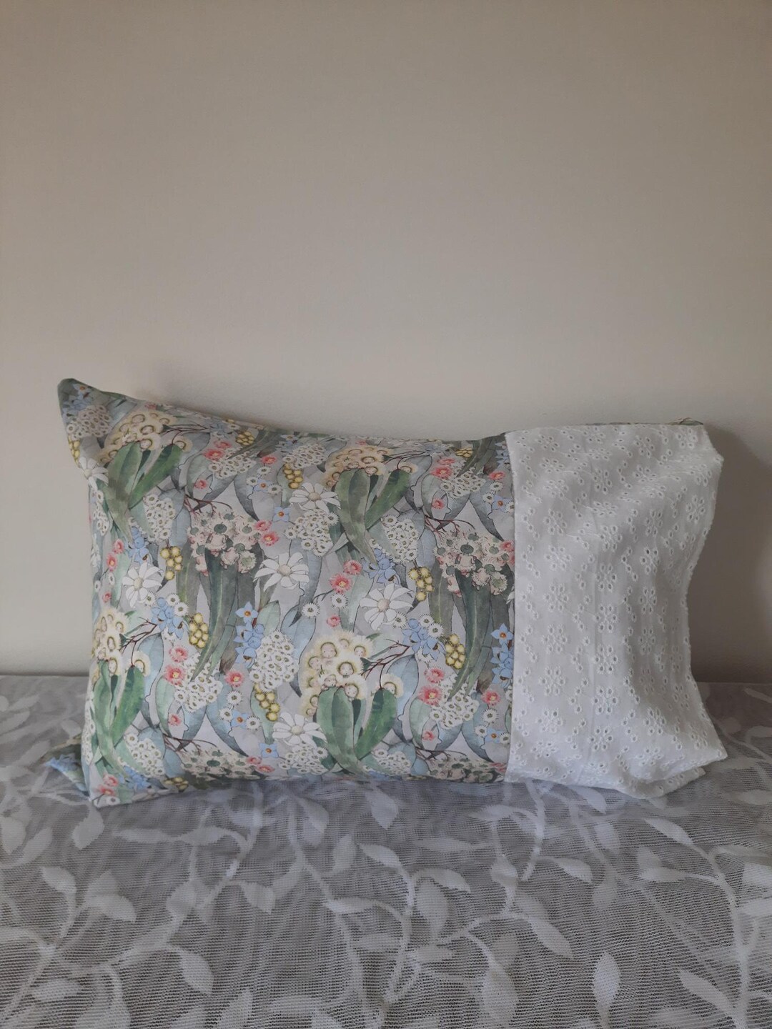 May Gibbs Pillowcase/Fits Toddler Pillow/Inner Flap/Soft and Etsy.de