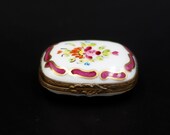 Vintage Limoges France Porcelain pill box quot Decor Main quot (decorated by hand) with two signatures