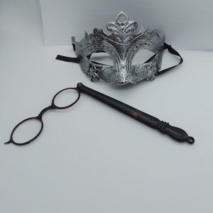 Art Deco Lorgnette Masquerade Faux Tortoiseshell frame folding into handle 16 cm