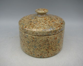 6.5cm stoneware trinket box - atomised red and blue glazes