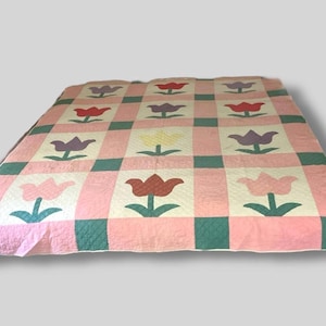Vintage Applique’ Tulips Quilt /Bedspread Hand Stitched 66” x 84” Colorful has FLAW