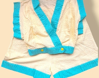 Conjunto de dos piezas de seersucker amarillo mantequilla vintage, shorts de cintura alta con ribete aguamarina, coordinados, etiqueta 32