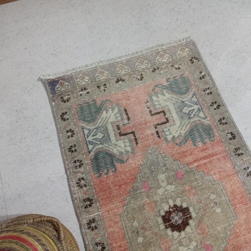 Small pink and gray VINTAGE Rug ,1'5x3, , Turkish rug ,47x94 area shops rug vintage rug oushak rug door mat Turkish kilim small rug