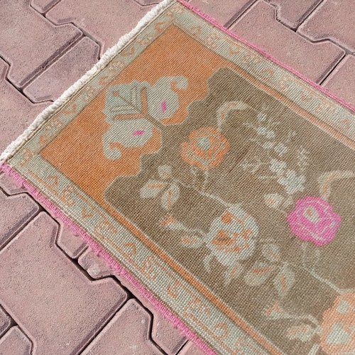 Small YELLOW and PINK VINTAGE Rug ,1'5x2'9, , Turkish outlet rug ,46x91 area rug vintage rug oushak rug