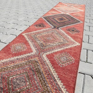 Roter Oushak Teppichläufer: Kelim / Kelim Teppich (60x250 cm)