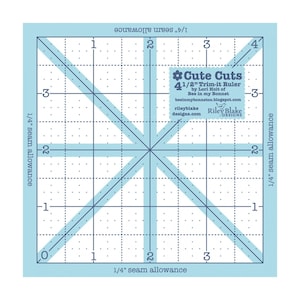 Ruler - Lori Holt Cute Cuts™ Trim-it™ Ruler 4 1/2in x 4 1/2in - STTI-5526