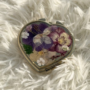 Heart pressed flower box, multifunctional real dried pressed flowers pill box birth control pill case, real flower makeup case with mirror