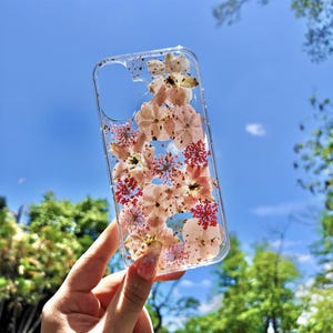 Natural red flower custom name phone case with gold foil,for iPhone 17 Pro Max 16e iPhone 15 Pro 14 13,Google Pixel 10Pro 9A 9 Pro 8 Pro 6