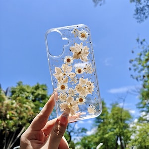 Natural white flower custom name phone case with gold foil,for iPhone 17 Pro Max 16e iPhone 15 Pro 14 13,Google Pixel 10 Pro 9 Pro 8 Pro 6