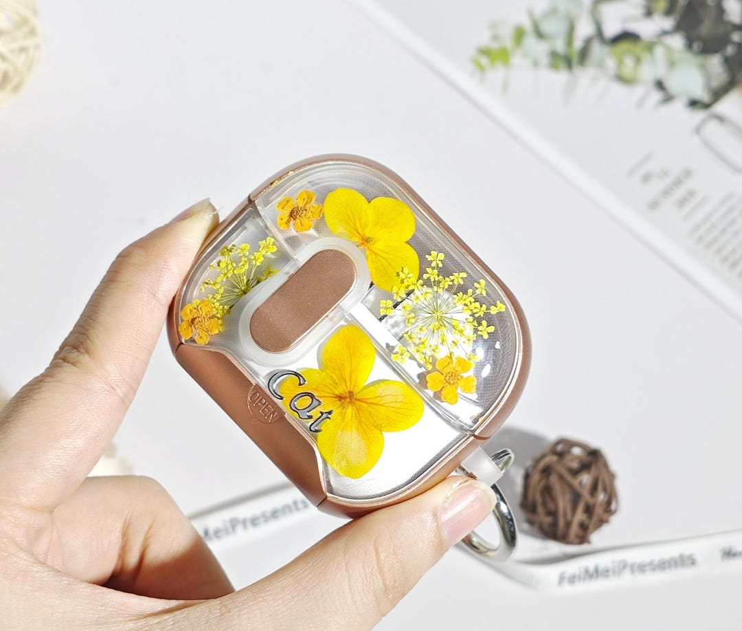 Natural Yellow Flower Custom Name Case With Safety Locking Switch