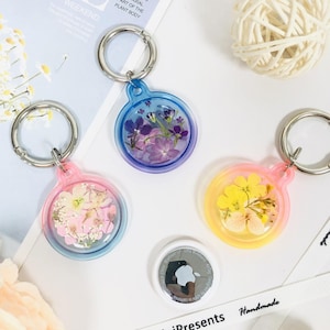 Natural dried flower holder for AirTag,flower AirTag case,colorful AirTag keychain,gift for her,cute waterproof AirTag case,pet tracker case
