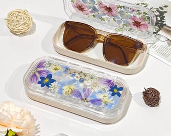 Personligt tryckt blommigt närsynthetsglasögonfodral med glasögonduk, kawaii genomskinlig solglasögonlåda med glitter, anpassad initial smart glasögonlåda