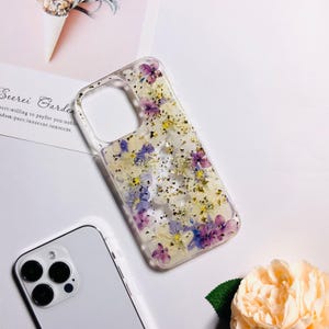 Natural pressed flower phone case with gold glitter for iPhone 17 Pro Max, for Samsung S25 Edge S25 Ultra A53 case, Google Pixel 9A Pro case