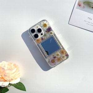 天然の生花とスクエア型の化粧鏡が付いた押し花入りスマホケース（iPhone 17e、Samsung S26 Ultra、Google Pixel 10 Pro 9A 8 Pro対応）