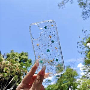 Custom Name natürlich blau weiße Blumen Handyhülle mit Glitter, für iPhone 17 Pro Max 16e iPhone 15 Pro 14 13, Google Pixel 10 Pro 9 Pro 7 Pro