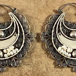 Beautiful Mexican Sterling Silver & Pearl Filigree Frida Earrings