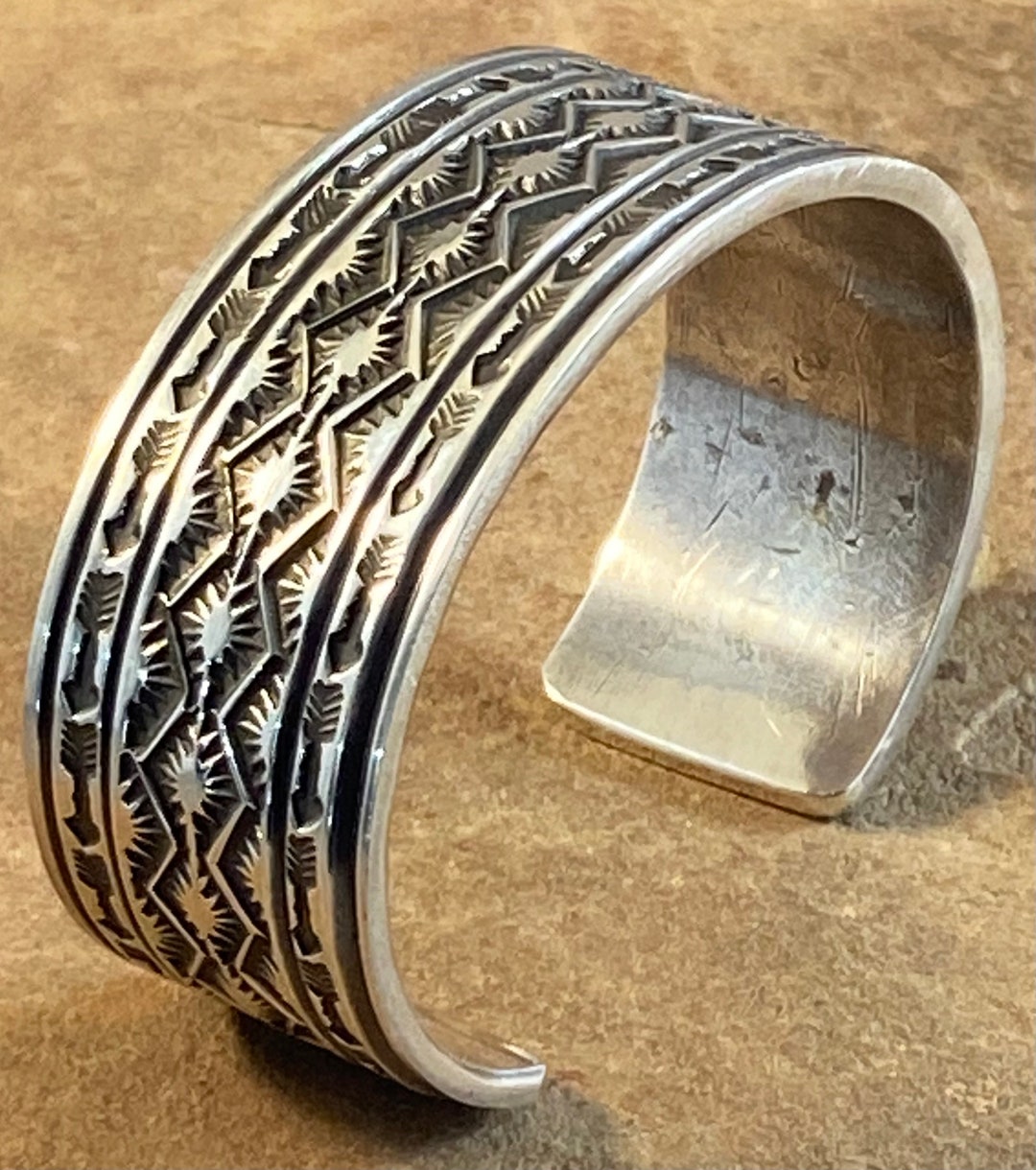 史上一番安い Sunshine Reeves Navajo Sterling Silver Stamped Cuff Bracelet men's Size -  Etsy UK アクセサリー