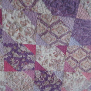 Discounted:Soft and Lavendar Quilt