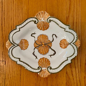 Vintage Shell Pattern Low Dish