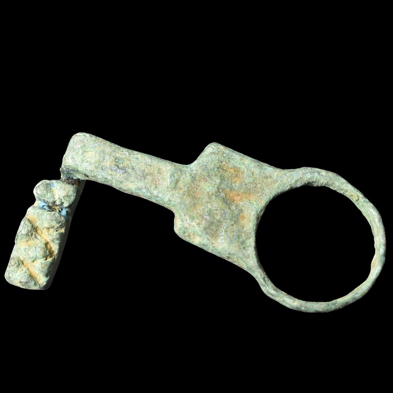 Ancient Roman Patinated Bronze Key Ring 1-3 C. AD | Handcrafted Replica ...