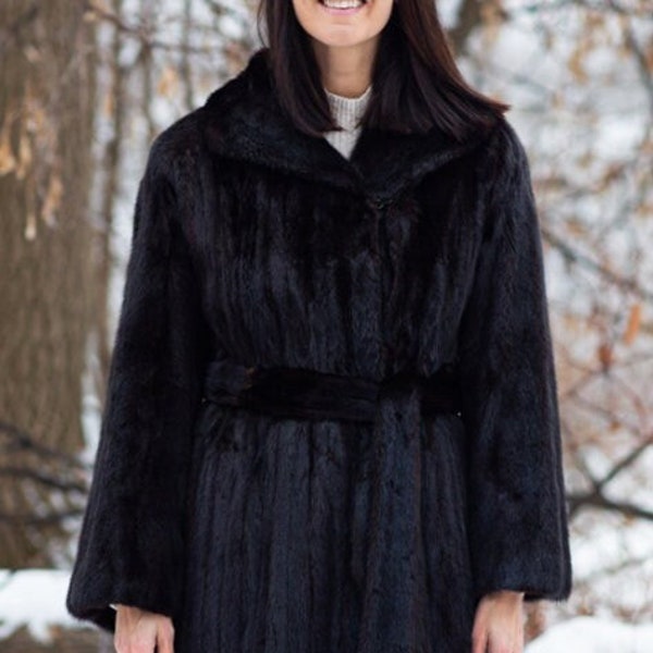 Stunning Canadian Ranch Female MINK FUR COAT With Double Fur Belt Size 8 (V23)