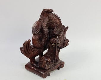 Vintage wooden Chinees dragon