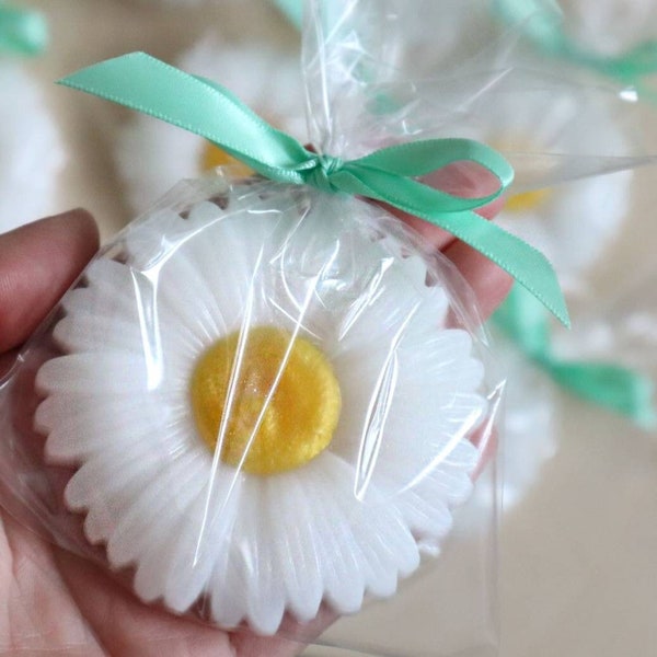 Daisy Soap Favors, Wedding soap favor, Daisy Bridal Shower Flower, Baby Shower favor, Spring Daisy, Party Favor