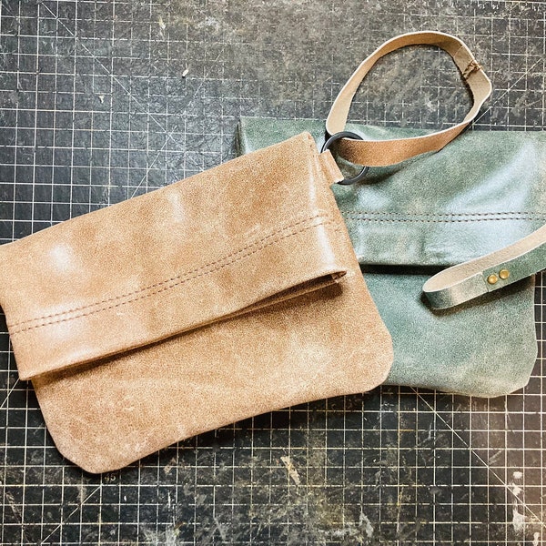 Leather Wristlet, Leather Bag, Wristlet wallet purse, iphone wristlet, smartphone wristlet, leather pouch, leather bag. Leather carry all
