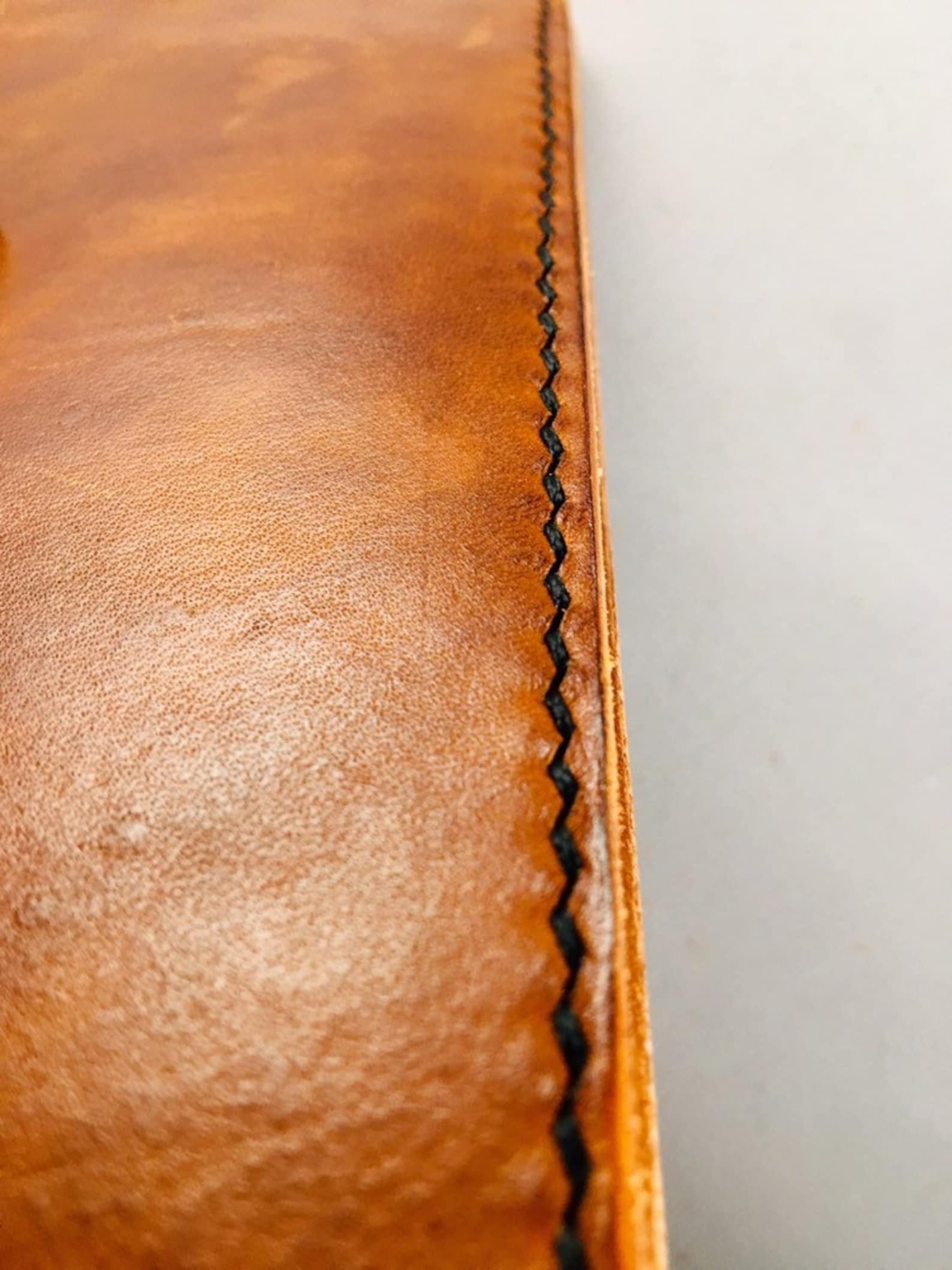 Handmade leather wallet Vegetable tanned leather hand dyed Etsy