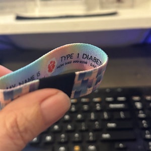 Medicinskt varningsarmband för barn och tonåringar. Medicinskt ID-armband för barn med allergi, autism, diabetes och varning. Anpassat PERSONLIGT ID-armband. bild 11