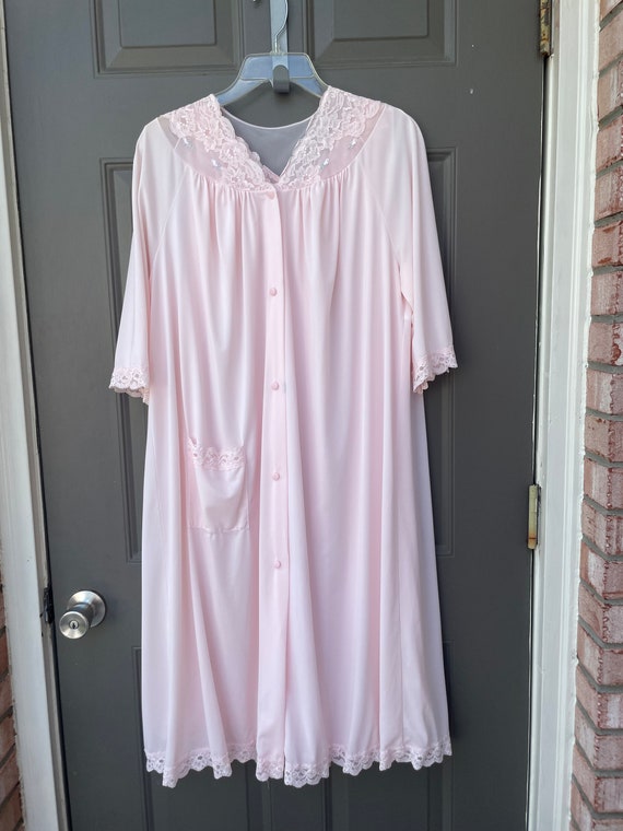 Vintage Loose Fitting Lace Trim Pink Gown & Robe … - image 2
