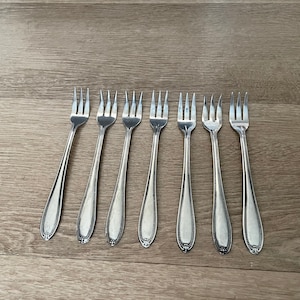 Rogers Stainless Flatware Korea Japan 7 Seafood Forks