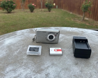 Sony Cybershot 12.1 Mp Dsc W220 Digital Camera