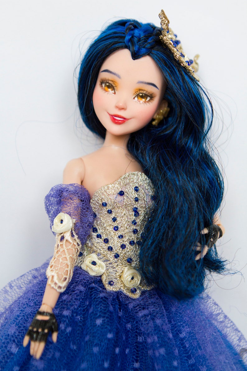 Descendants disney evie barbie repaint ooak Custom doll | Etsy